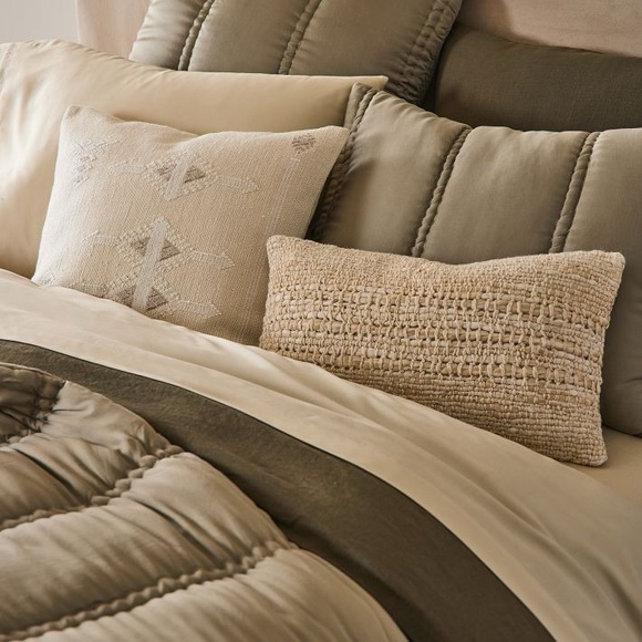 Set of 4 Hand Embroidered Pillow Shams - Picture 5 of 5